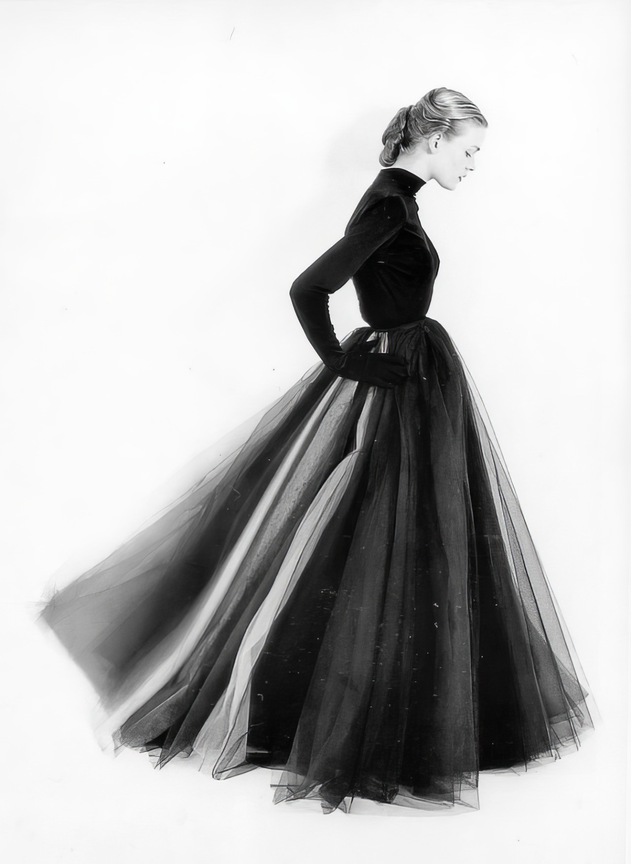 #5 Susan Abraham in layers of tulle, 1951.