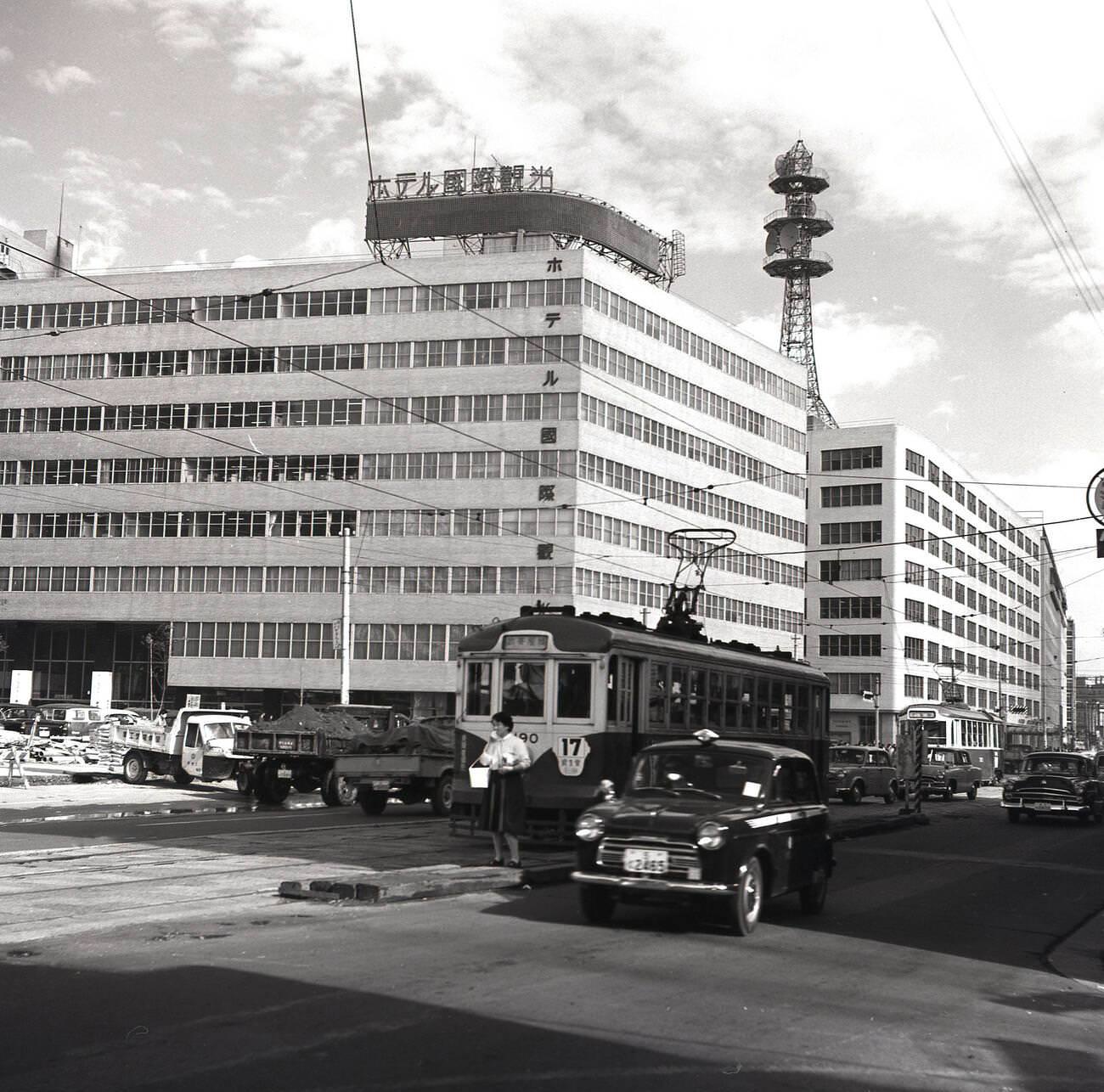 #75 Construction in Tokyo, 1950s.