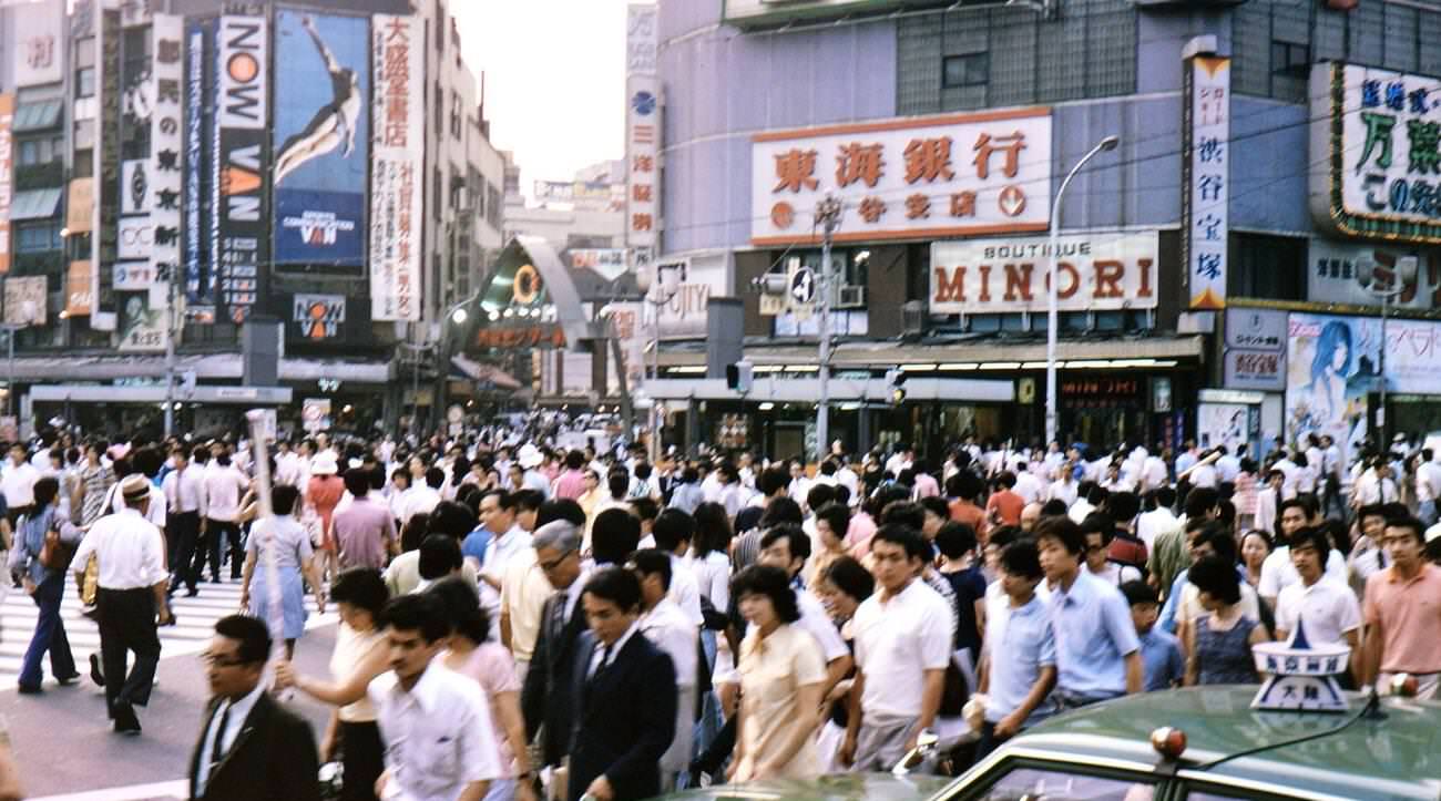 #93 Crowds during rush hour in Tokyo, 1973.