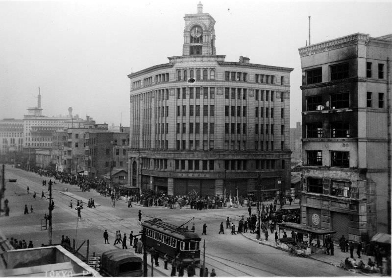 #17 Ginza, Tokyo, 1940s.