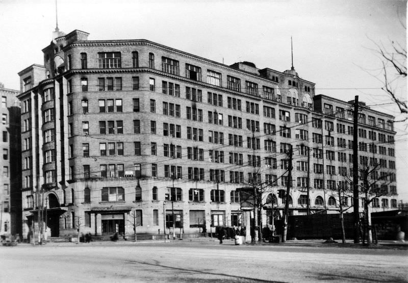 #29 SanShin Building, Hibiya, 1940s.