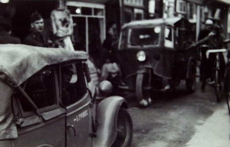 #12 Traffic jam, 1940s.