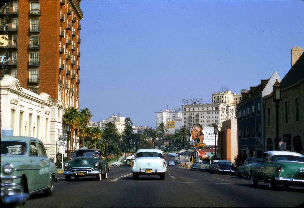 #1 Wilshire Blve including Bryson Hotel, 1954