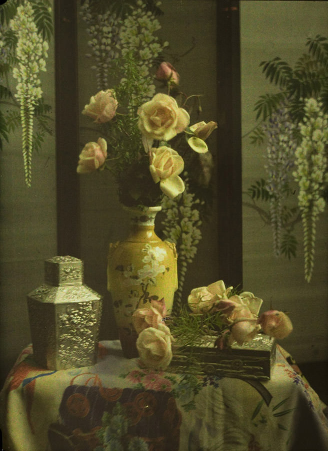 #25 Still life with vase and roses, 1910