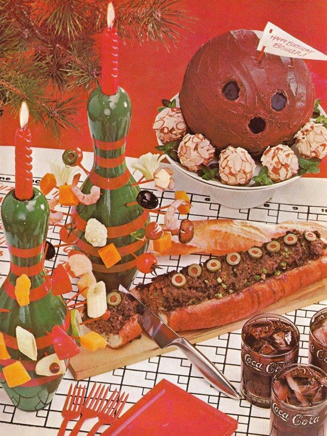 #8 Dinnertime Decor (Of the Insane)