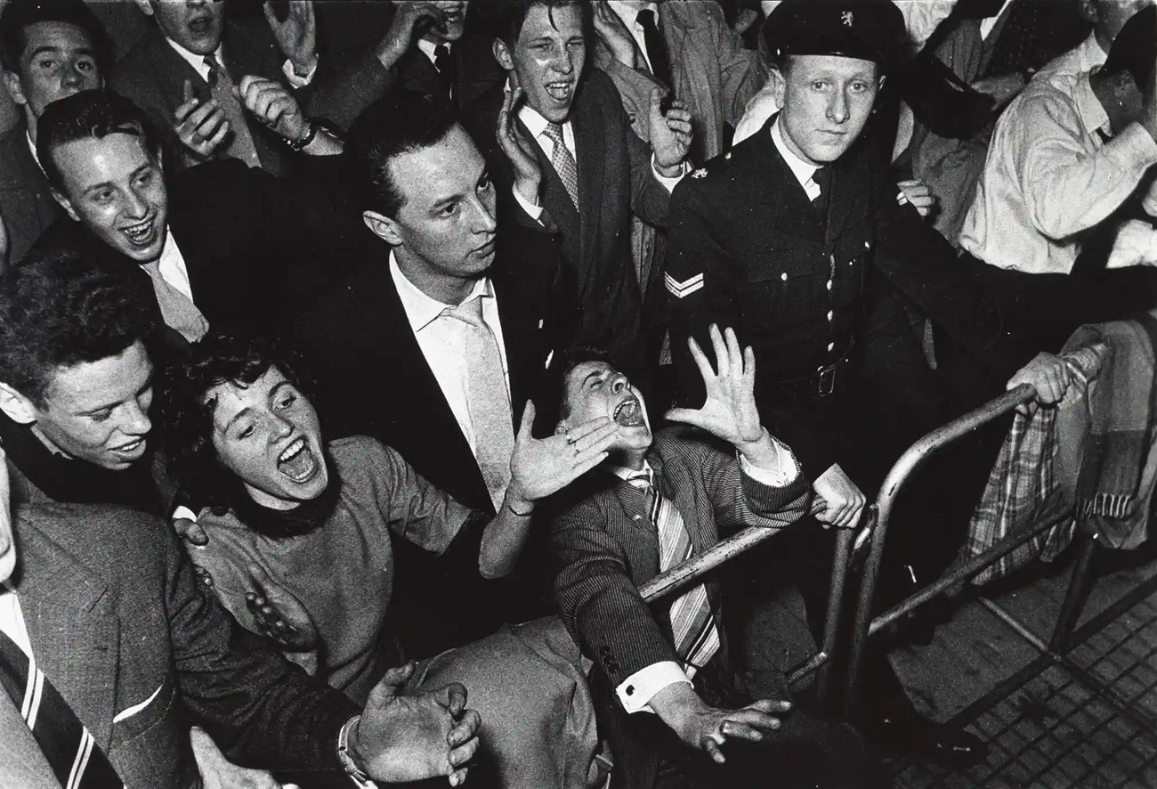 #19 Concertgoers watch the Lionel Hampton Big Band in the Houtrusthallen in The Hague, 24 March, 1956