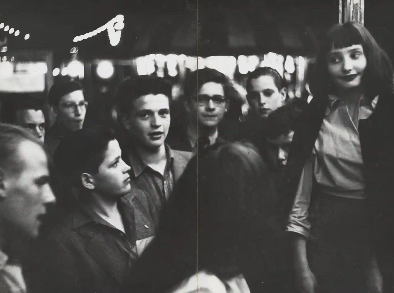 #7 Sonja Kruiswegt (right) and others at the annual fair on the Nieuwmarkt