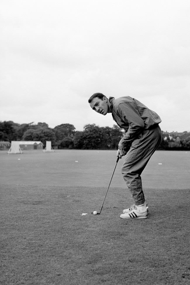 #24 Jimmy Greaves poses for his team-mates. The answer to the second lies with the inscrutable Alf Ramsey, 1966.