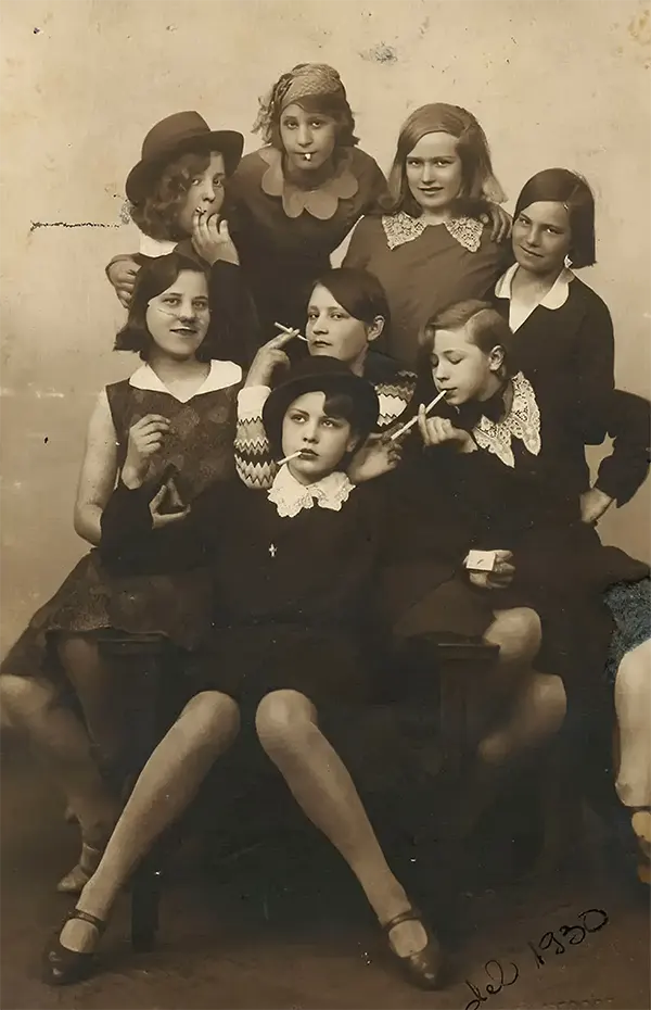 #27 A gang of young and vivacious girls, 1930.