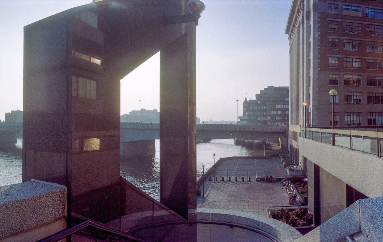 #21 Highwalk, Grants Quay Walk, River Thames, City, 1993
