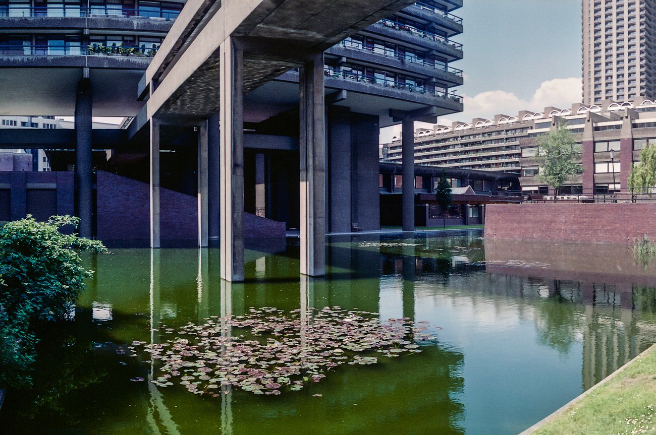 #22 Roman Wall, Barbican, City, 1992