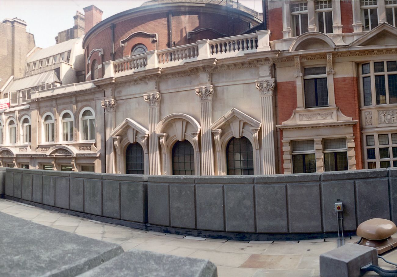 #34 Stock Exchange, Alley, Throgmorton St, City, 1992