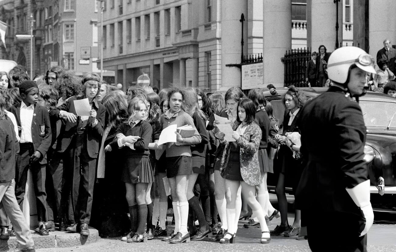 #18 London schoolchildren attend a demonstration in Trafalgar Square, 1972.