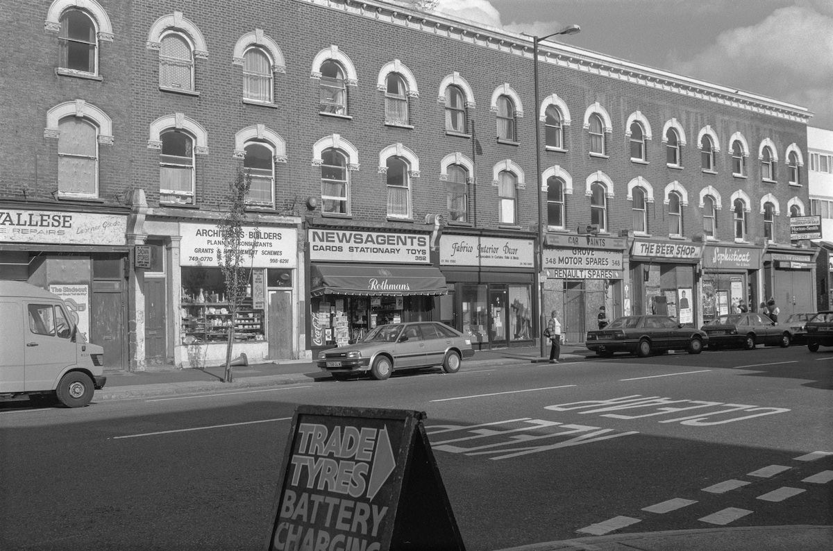 #26 Uxbridge Rd, 1990
