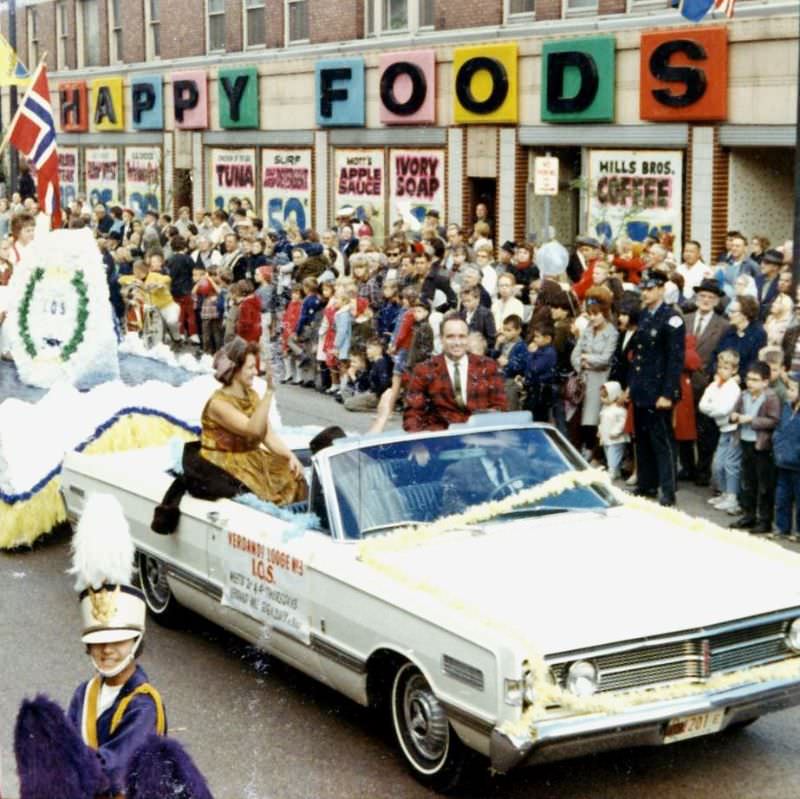 #15 Happy Foods parade, circa late 1960s.