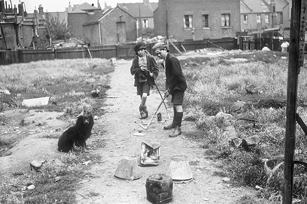#36 Youngsters who lived in London’s slums create a golf course out of buckets.