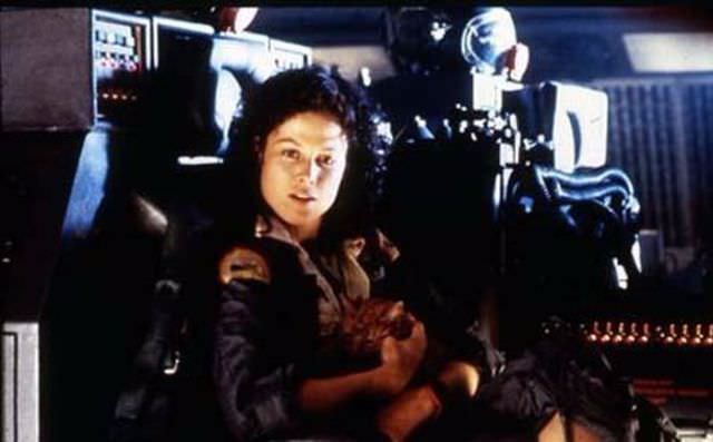 Stunning Behind-the-Scenes Photos from the Making of Alien (1979) Movies
