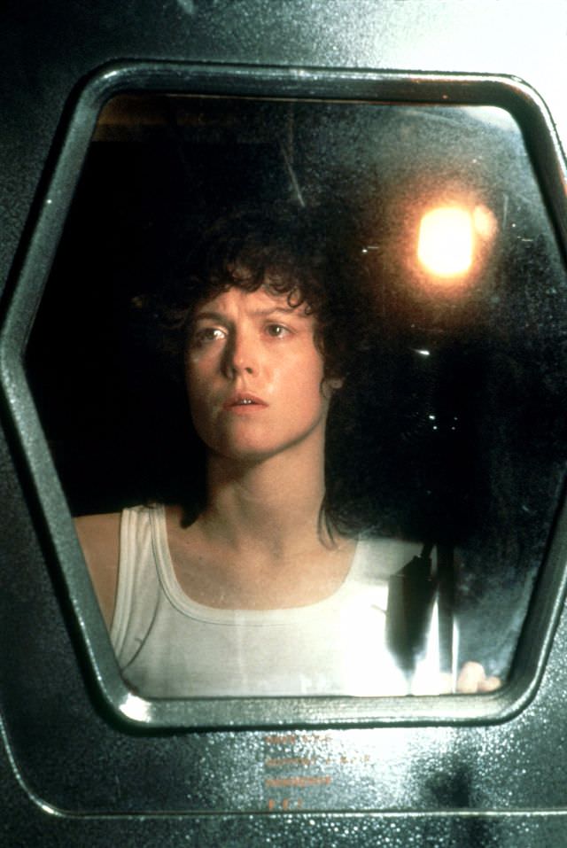 Stunning Behind-the-Scenes Photos from the Making of Alien (1979) Movies
