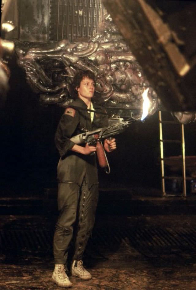 Stunning Behind-the-Scenes Photos from the Making of Alien (1979) Movies