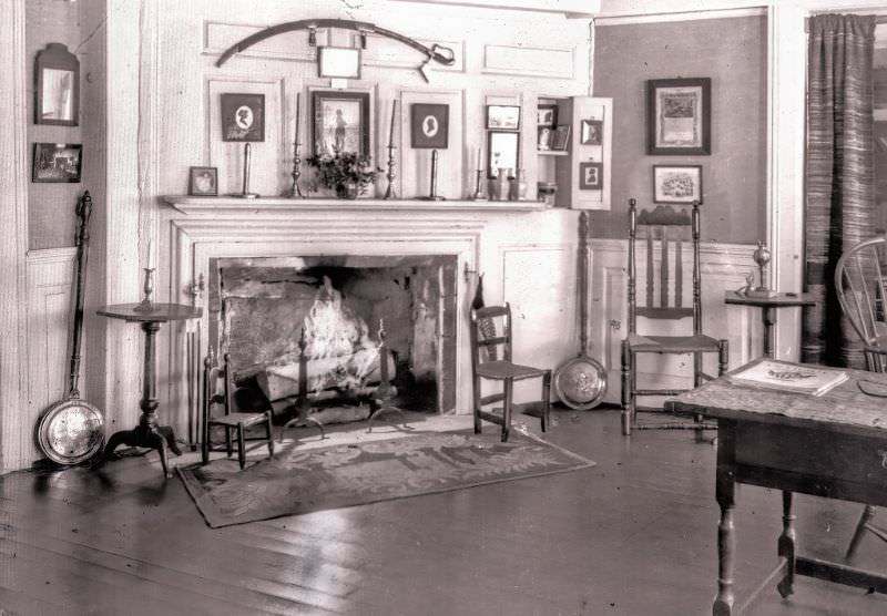 #9 The current “green room”, or the front middle room, of the Allis-Bushnell House, 1929