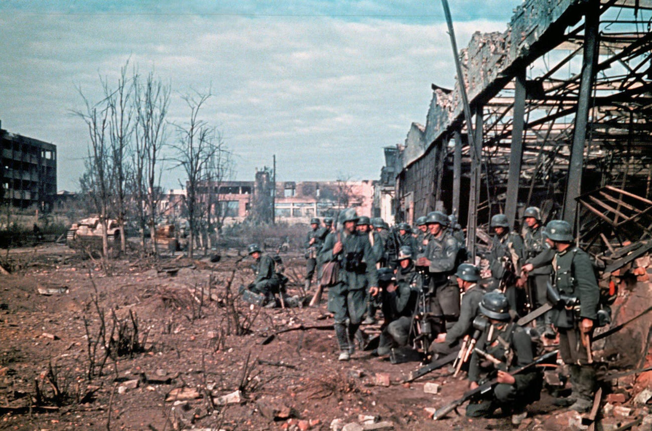 #28 German forces in an assault on a warehouse in Stalingrad, 1942.