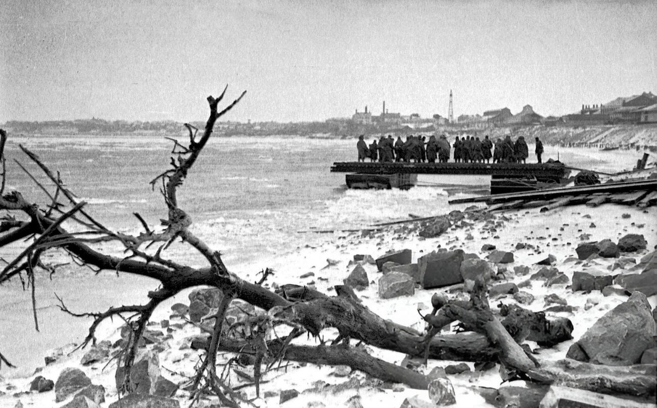 #45 Volga River crossing during World War Two, 1942.