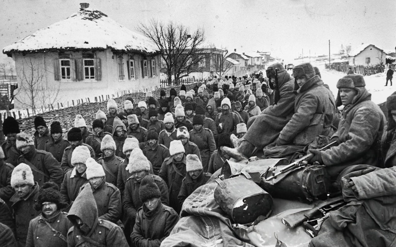 #46 Romanian POWs from the Battle of Stalingrad, 1942.