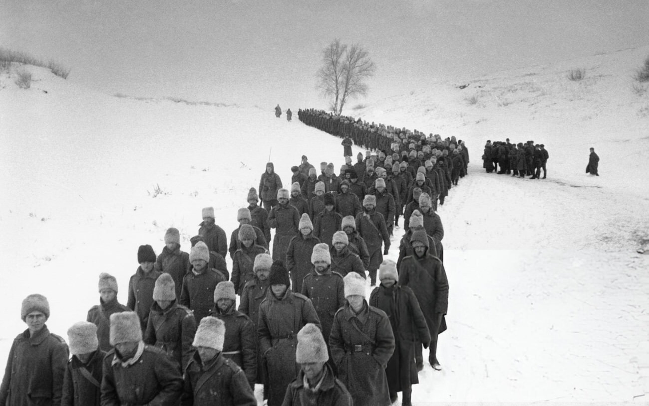 #48 Long march of Romanian POWs from the Battle of Stalingrad.