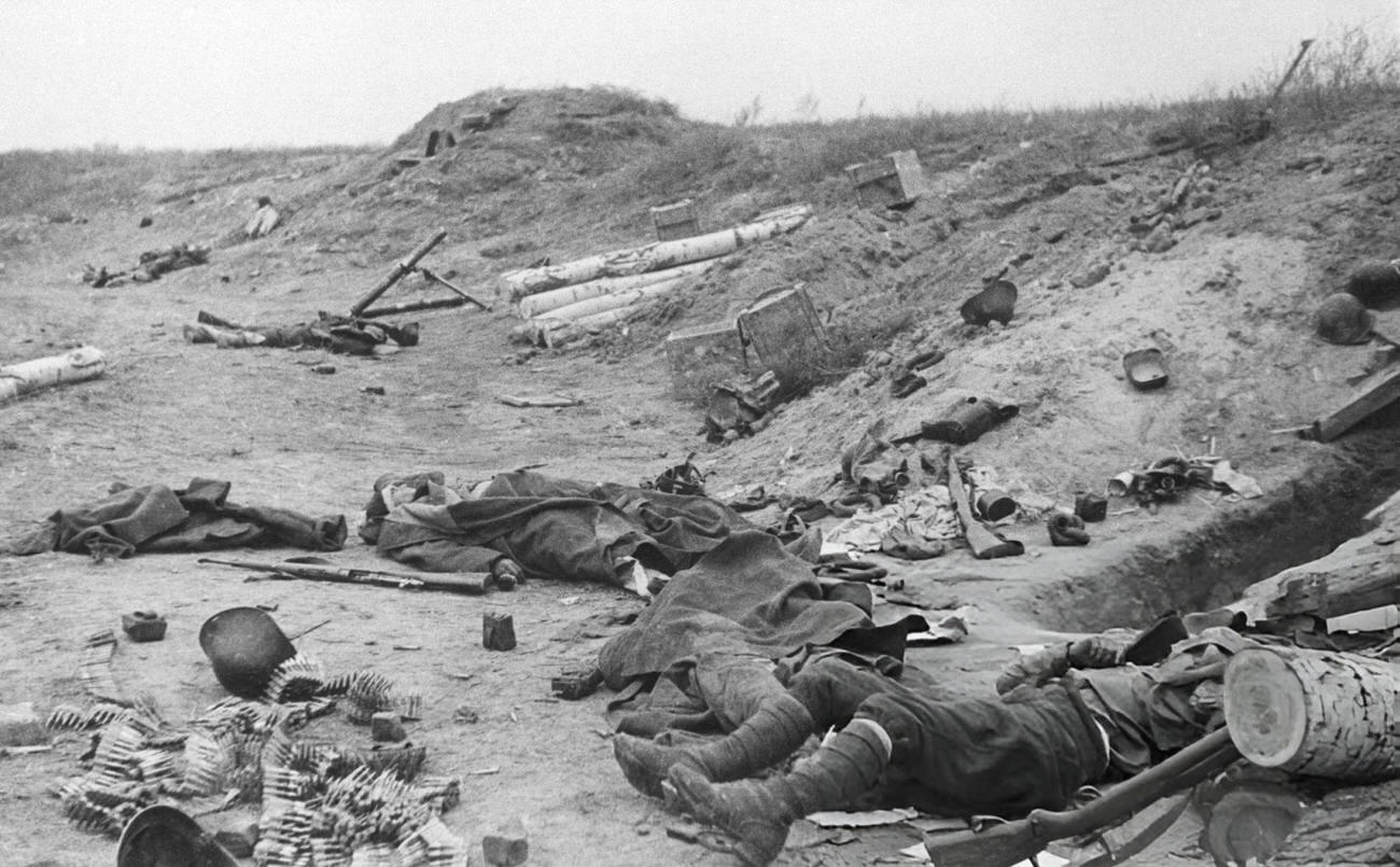 #70 Dead Romanian troops southwest of Stalingrad after the Battle of Stalingrad, 1943.