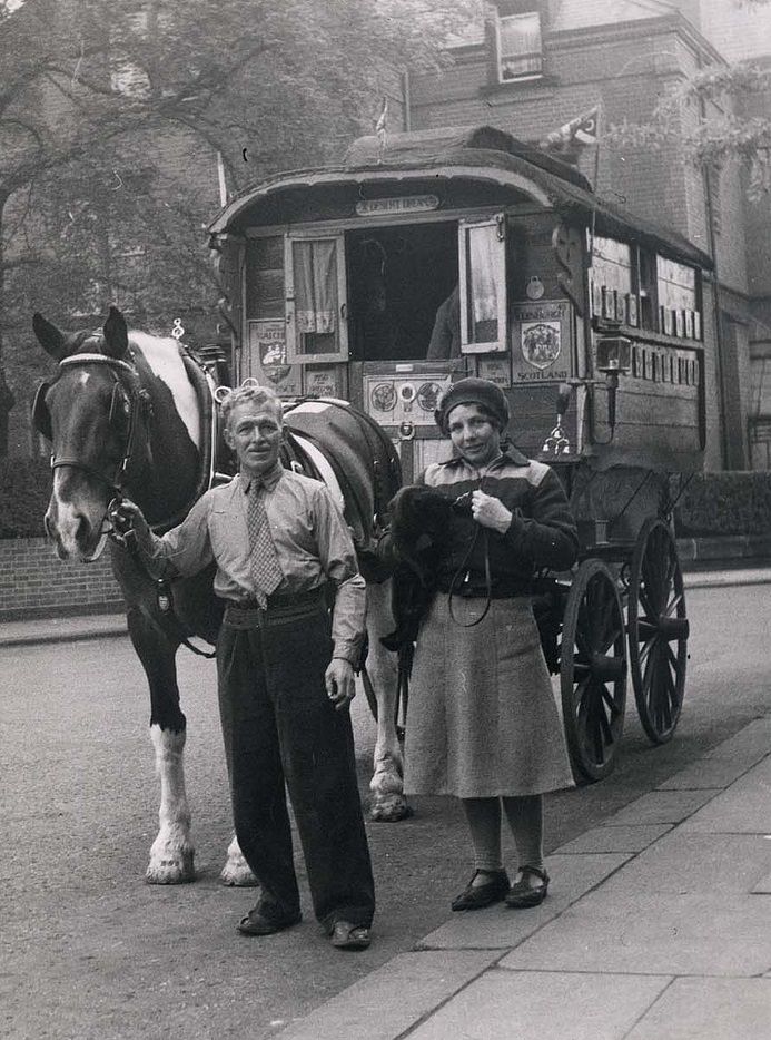 #5 Desert Dream caravan on the road, 1950