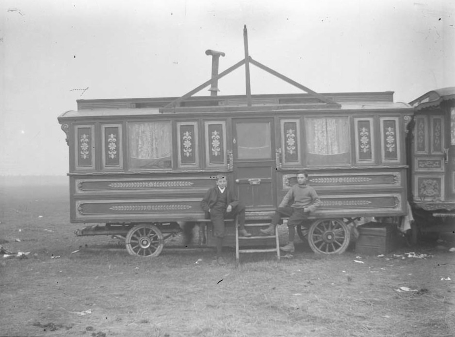 #10 Traveling showman’s caravan