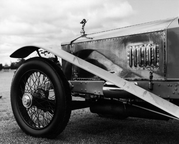 Capturing Elegance: Walker Evans’ Timeless Photographs of Classic Rolls-Royce Automobiles Vehicles