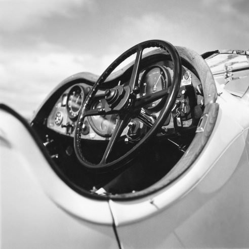 Capturing Elegance: Walker Evans’ Timeless Photographs of Classic Rolls-Royce Automobiles Vehicles