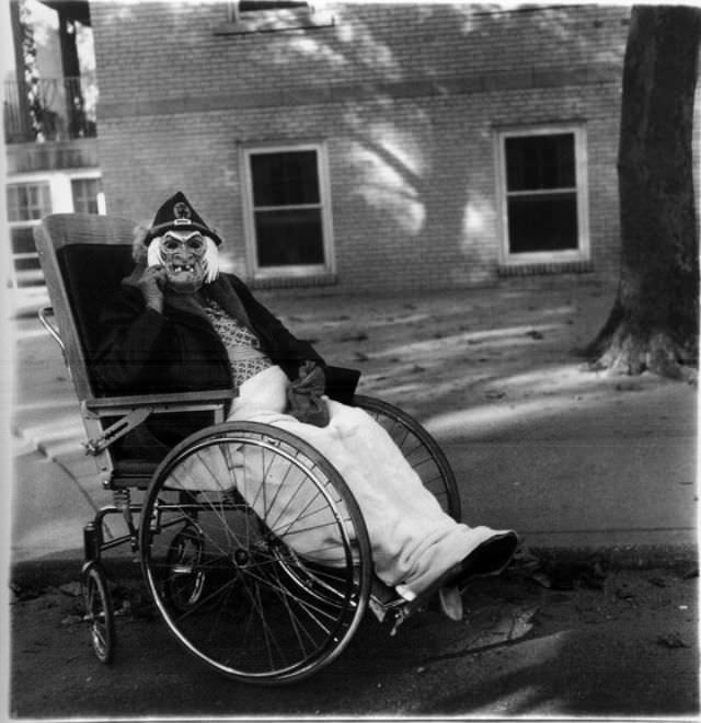 Cults, Freaks and Giants: The Photography of Diane Arbus and the Beauty of the Outsider Photography