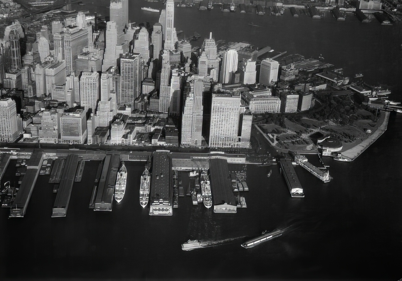 #6 Aerial view of the Lower West Side of Manhattan, Battery Park and the waterfront, 1939