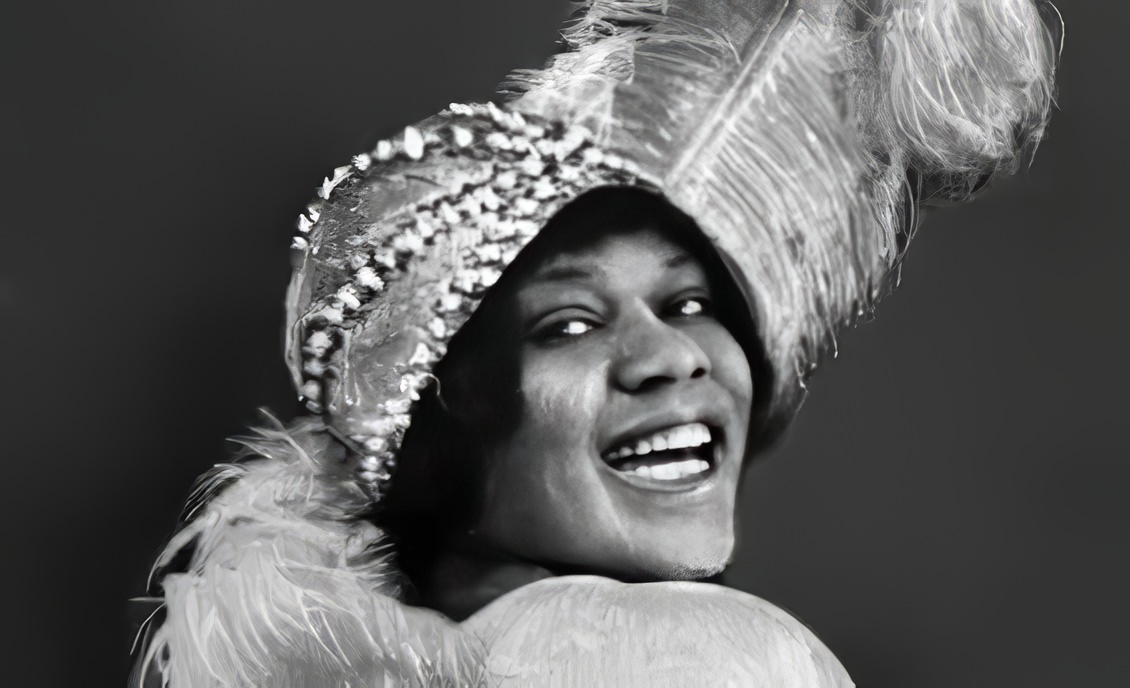 #6 Bessie Smith began singing in minstrel shows and cabarets in 1912.