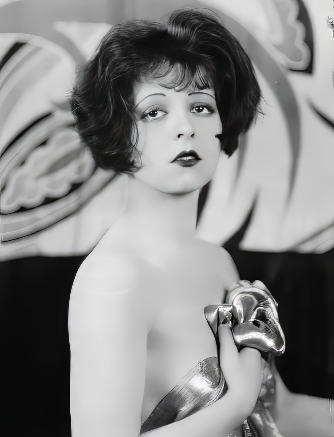 #7 Clara Bow was called the “It” girl of the ’20s because she was so photogenic, every young lady wanted what she had -and she had “it.”