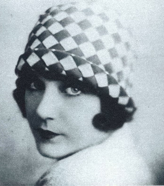 #6 Viola Dana in a great-looking geometric pattern, 1926