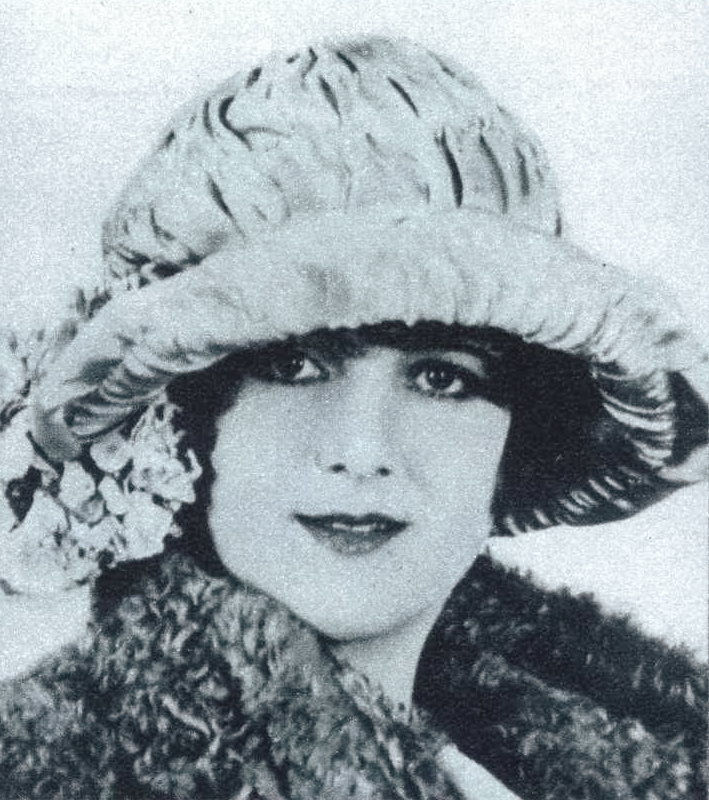 #11 Pauline Garon in a ruched silk hat and fur, 1923