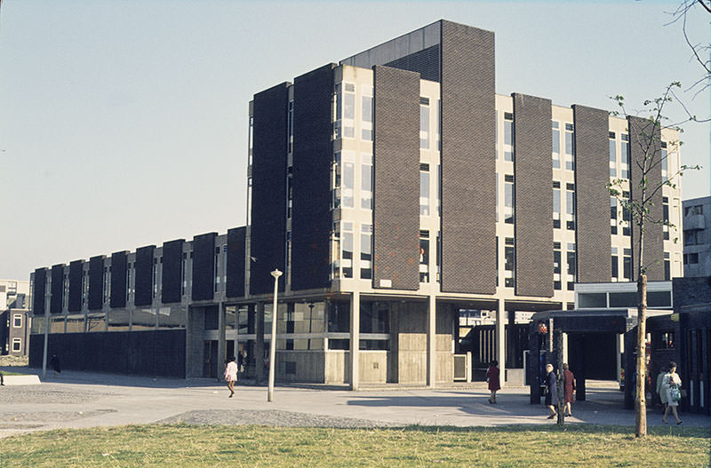 #32 Hulme Library, 1972.