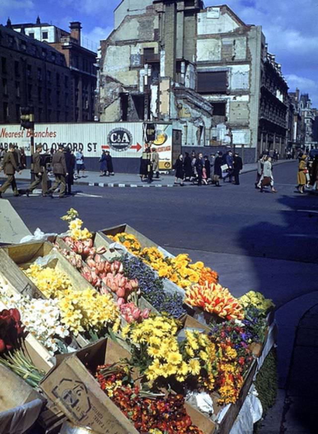 #40 London, 1944