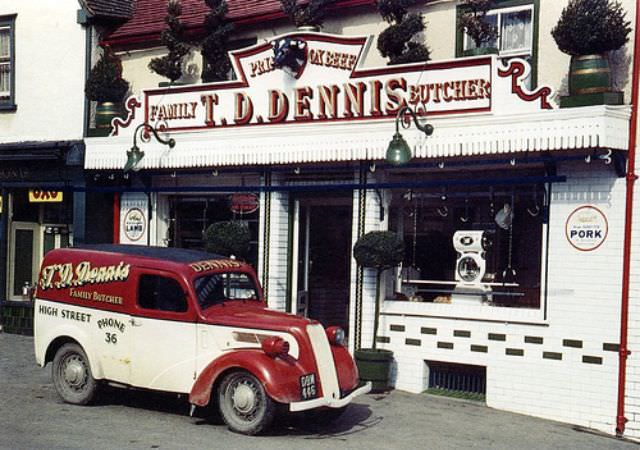 #12 Family Butcher, Luton, 1944