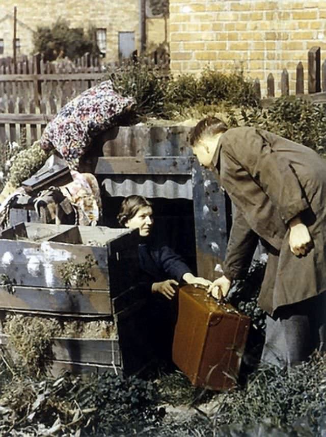 #18 Anderson shelter, 1940
