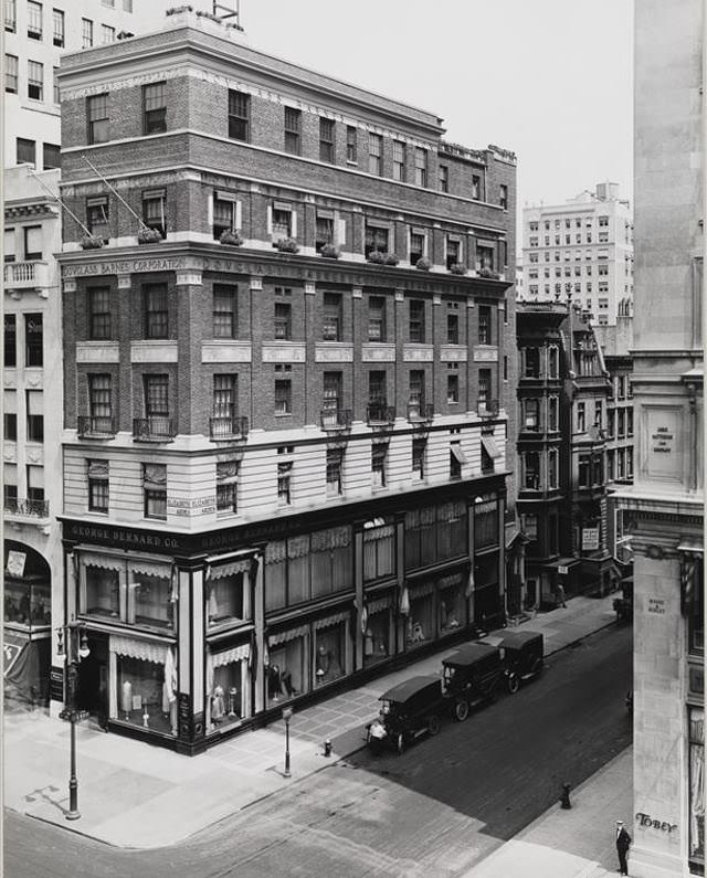 #18 Street Scenes – June 1922, Fifth Ave N.E. Cor., 53rd St.