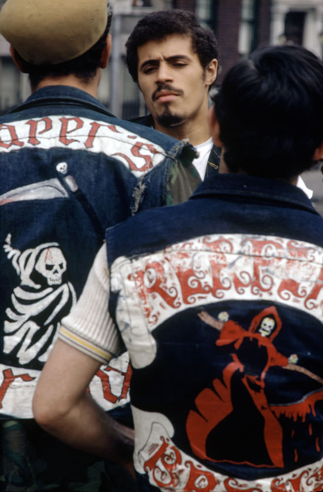 #11 Reapers president Eddie Cuevas meets with gang members, South Bronx, 1972.