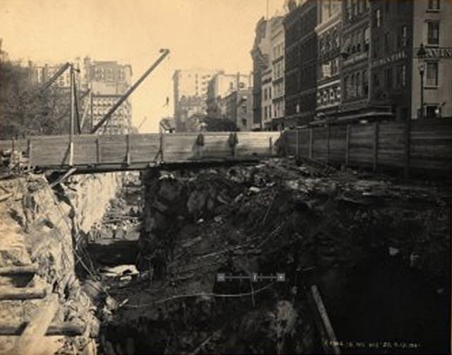 #3 Subway Construction: 4th Avenue & 15th Street, looking north from street into sunlit lower level. September 1901.