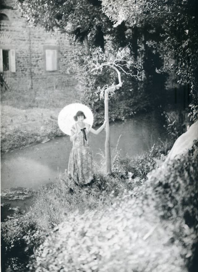 More Than Just Pretty Faces: Lartigue’s Portraits Reveal the Spirit and Individuality of Parisian Women