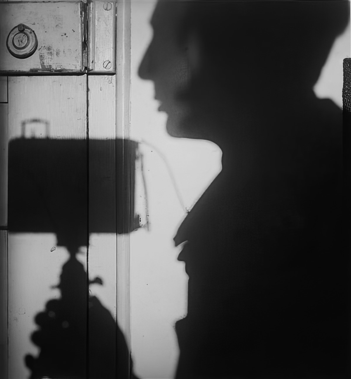 André Kertész, Self-portrait, Paris, 1927