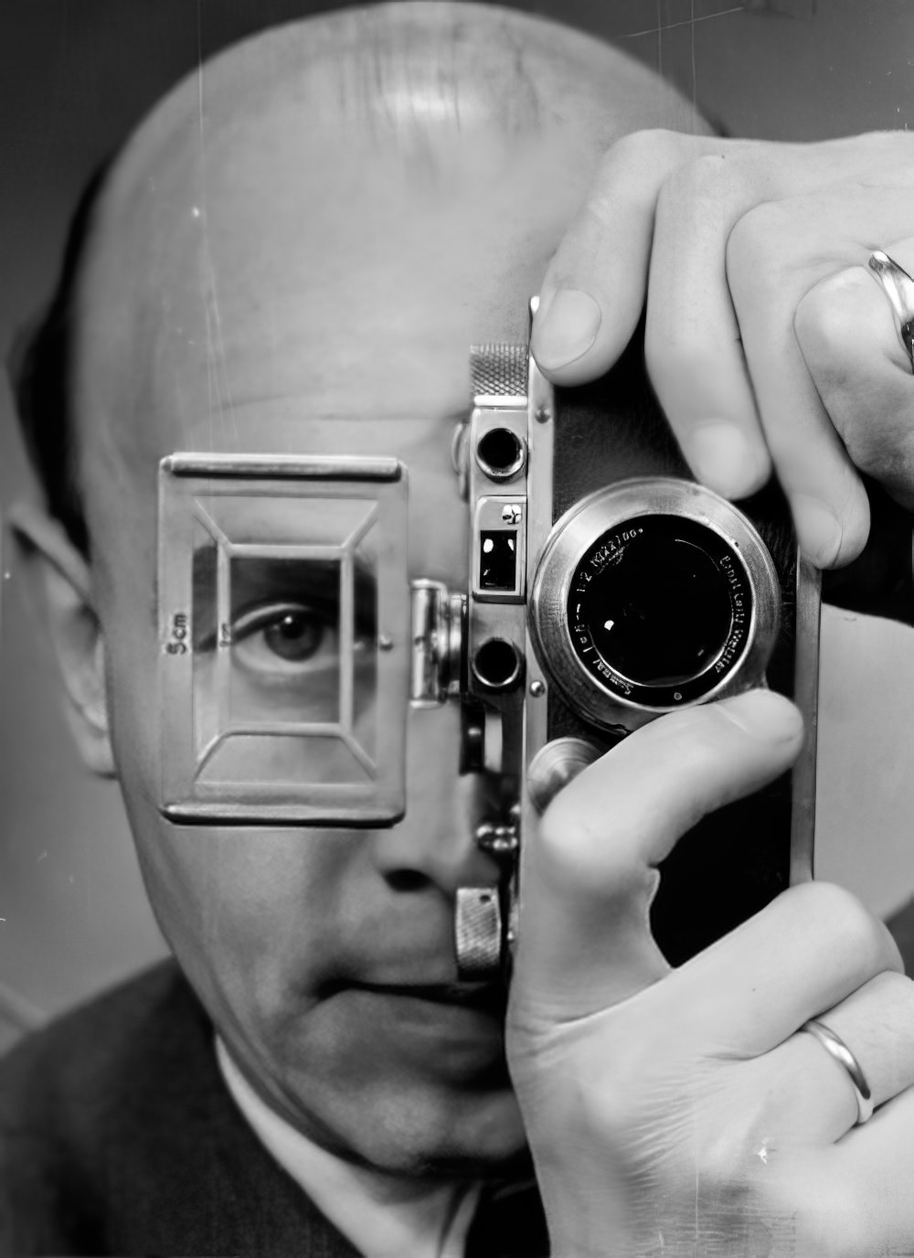 Umbo (Otto Umbehr), Self-portrait with Leica, 1952
