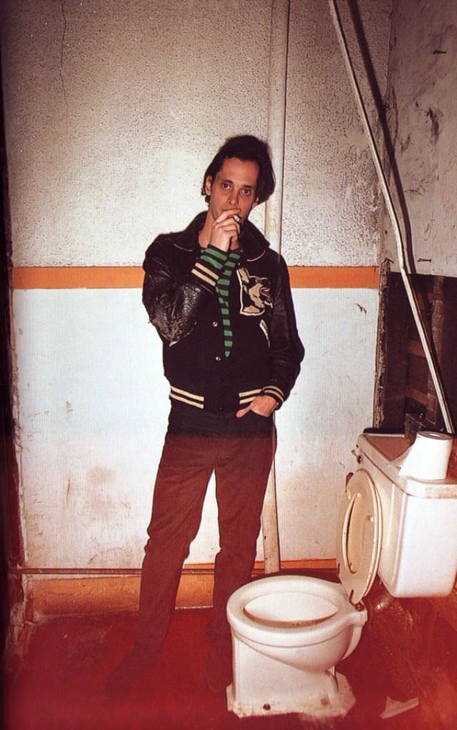 Punk Rock Portraits: A Glimpse into the Radical Styles of the Late 1970s Music